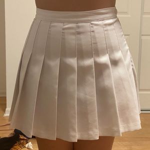 White pleated skirt